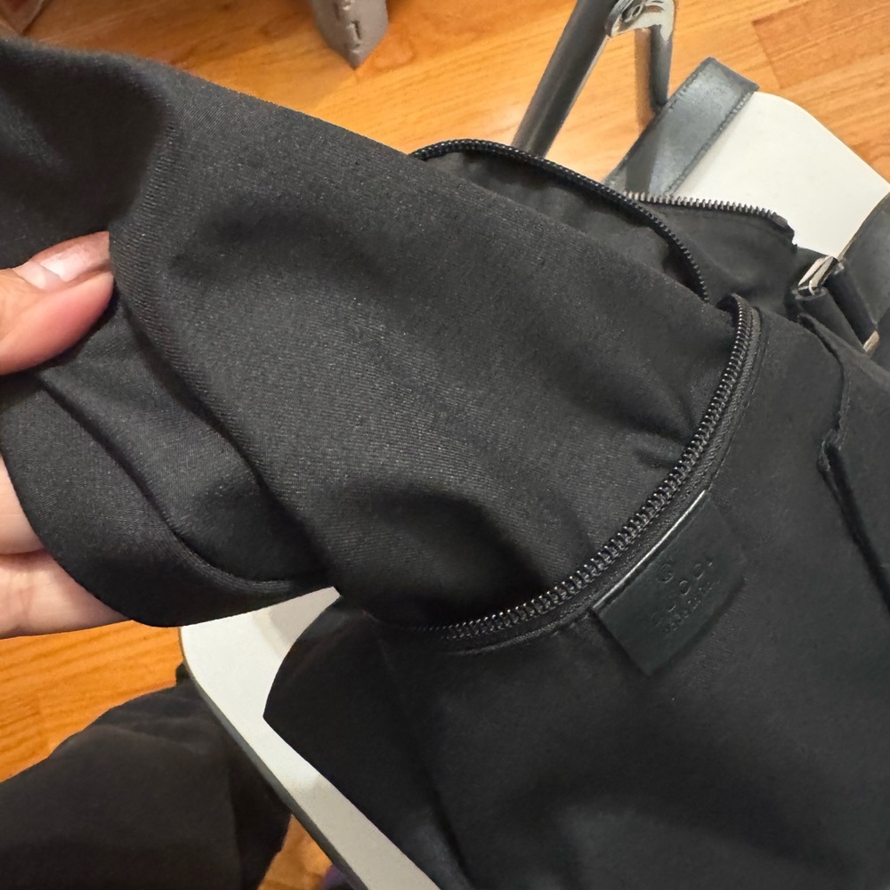 Gucci Black Men's Sling Bag - Picture 12 of 15